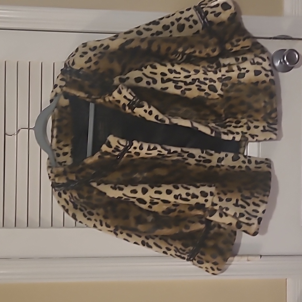 Terry Lewis Faux fur  cropped leporad jacket. .Gorgeous leporad print.